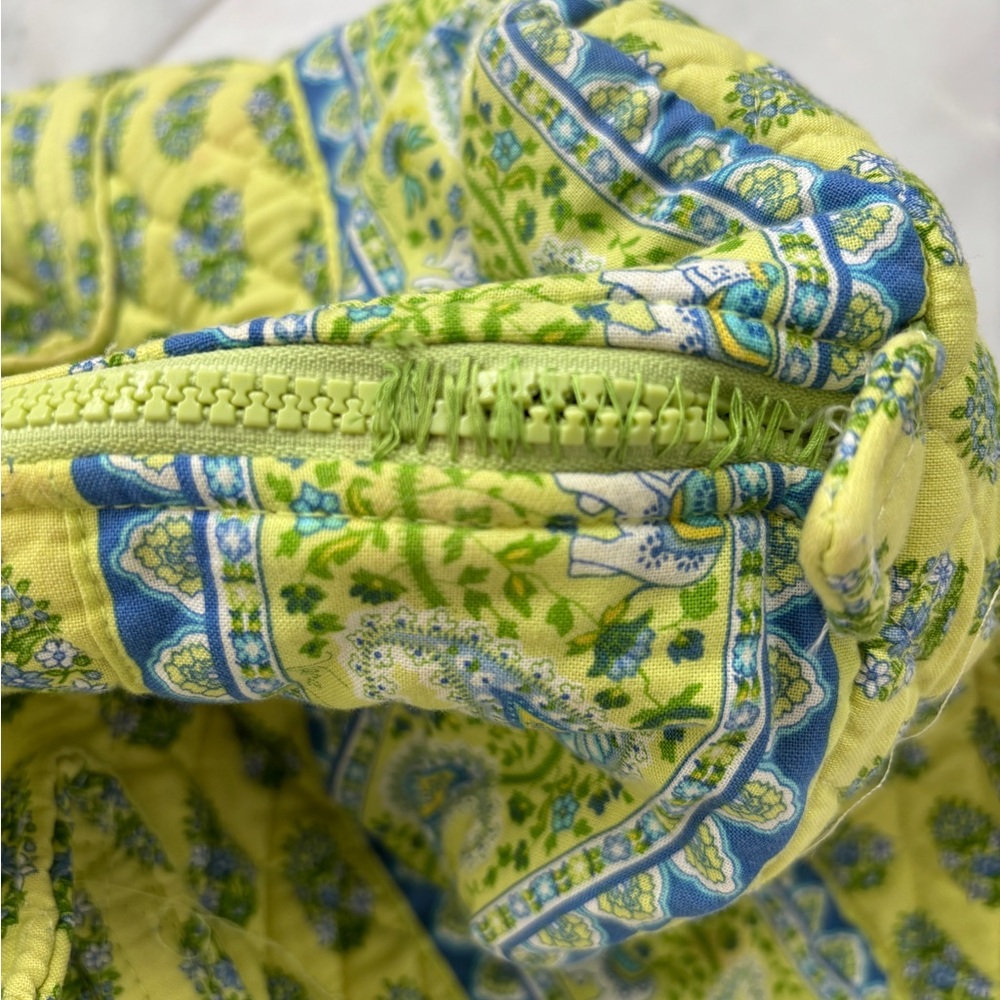 Vera Bradley Large Duffel Bag Quilted in Citrus Elephant Print - Picture 5 of 6